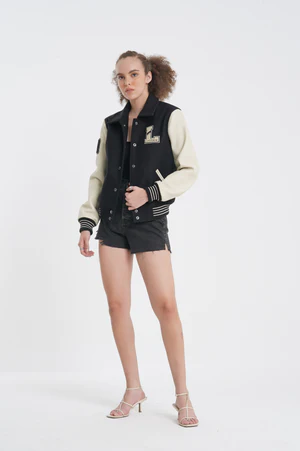 This Diwali season buy leather jackets for women of your life