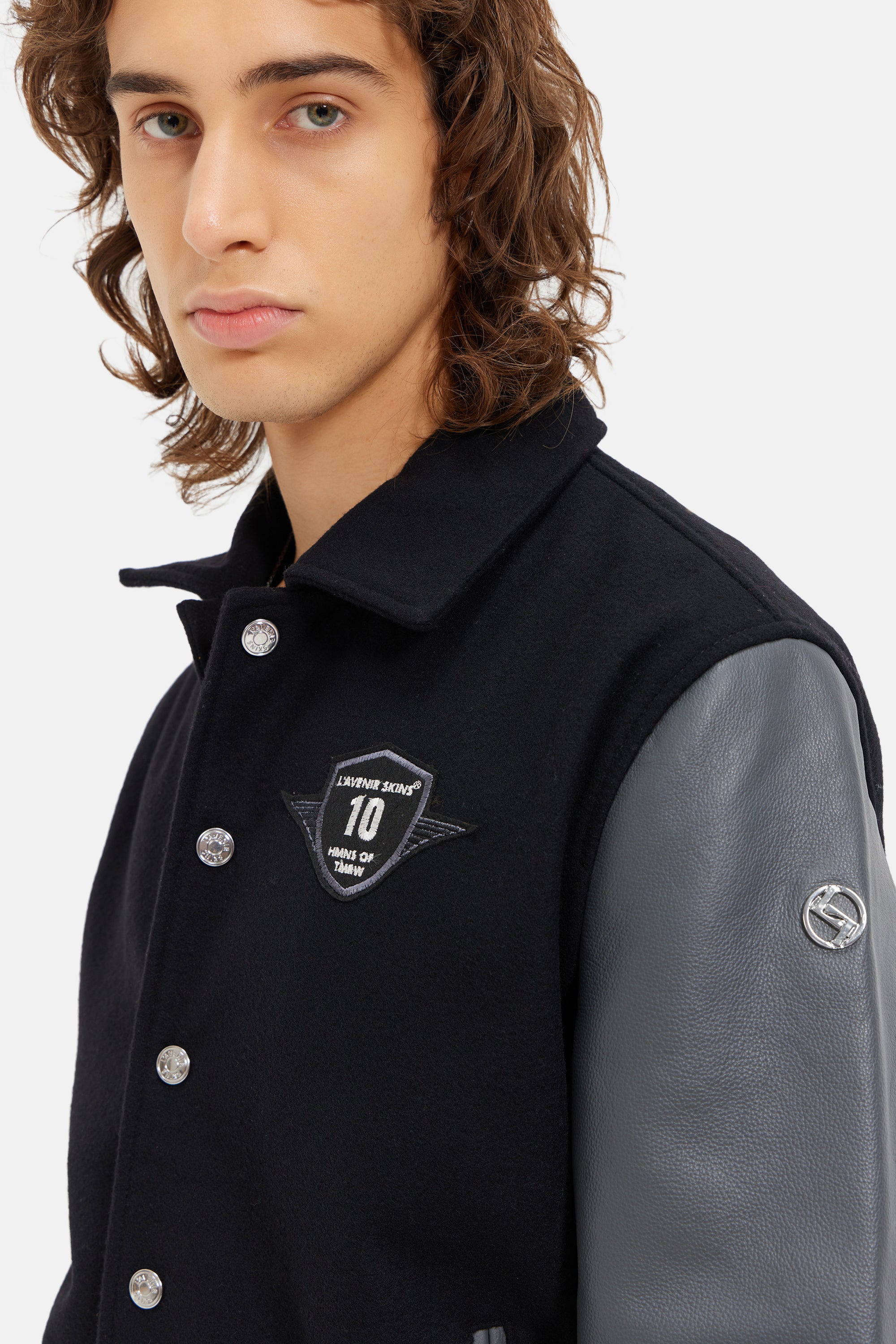 Shadow – L’avenir Take Over Varsity – Black & Grey