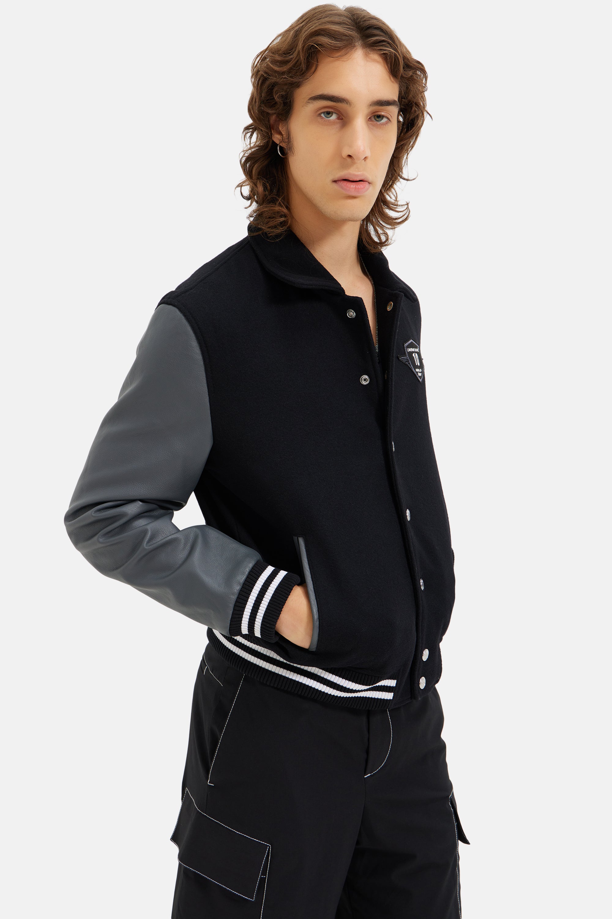 Shadow – L’avenir Take Over Varsity – Black & Grey