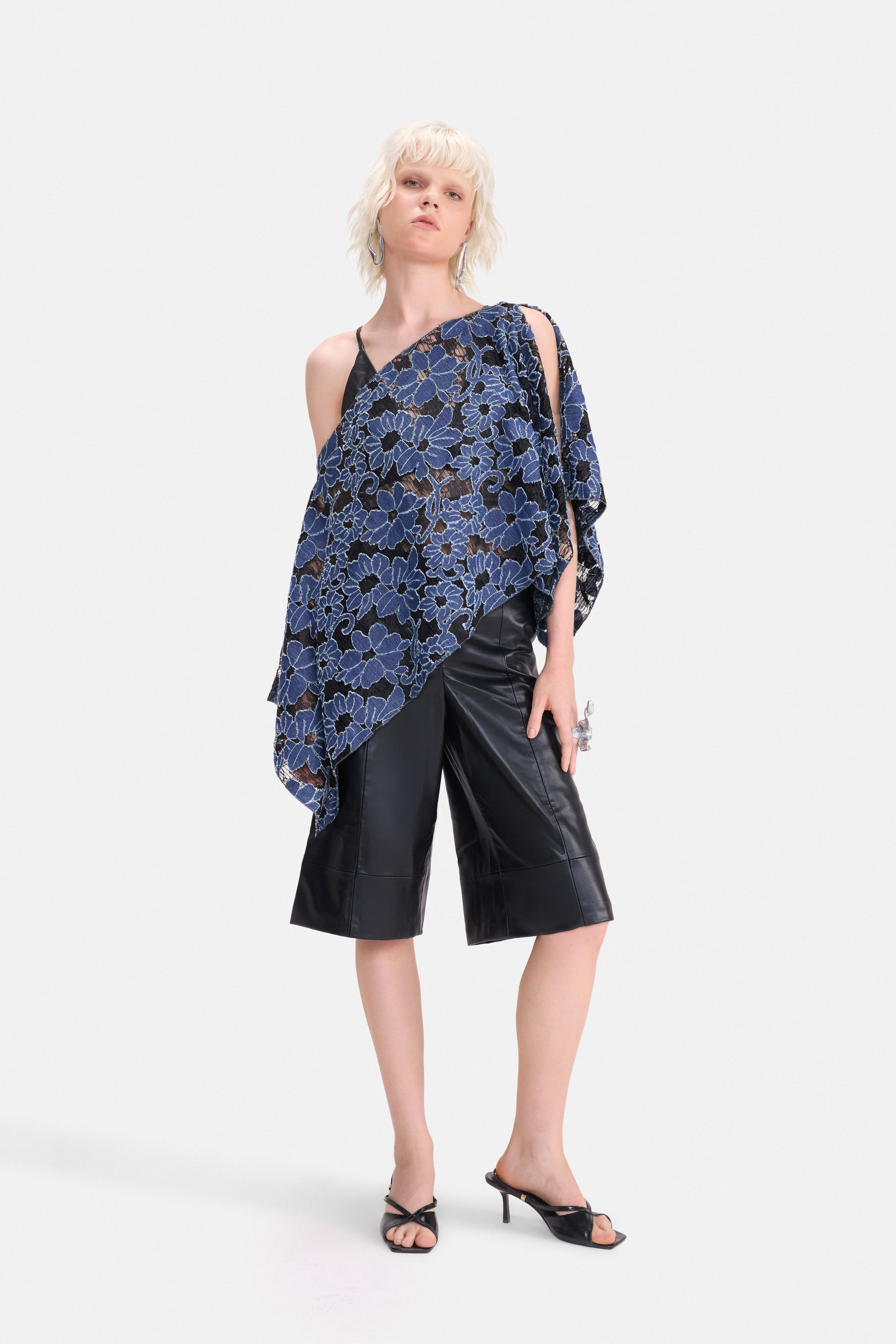 FREE FLOW - DENIM LACE CAPE TOP