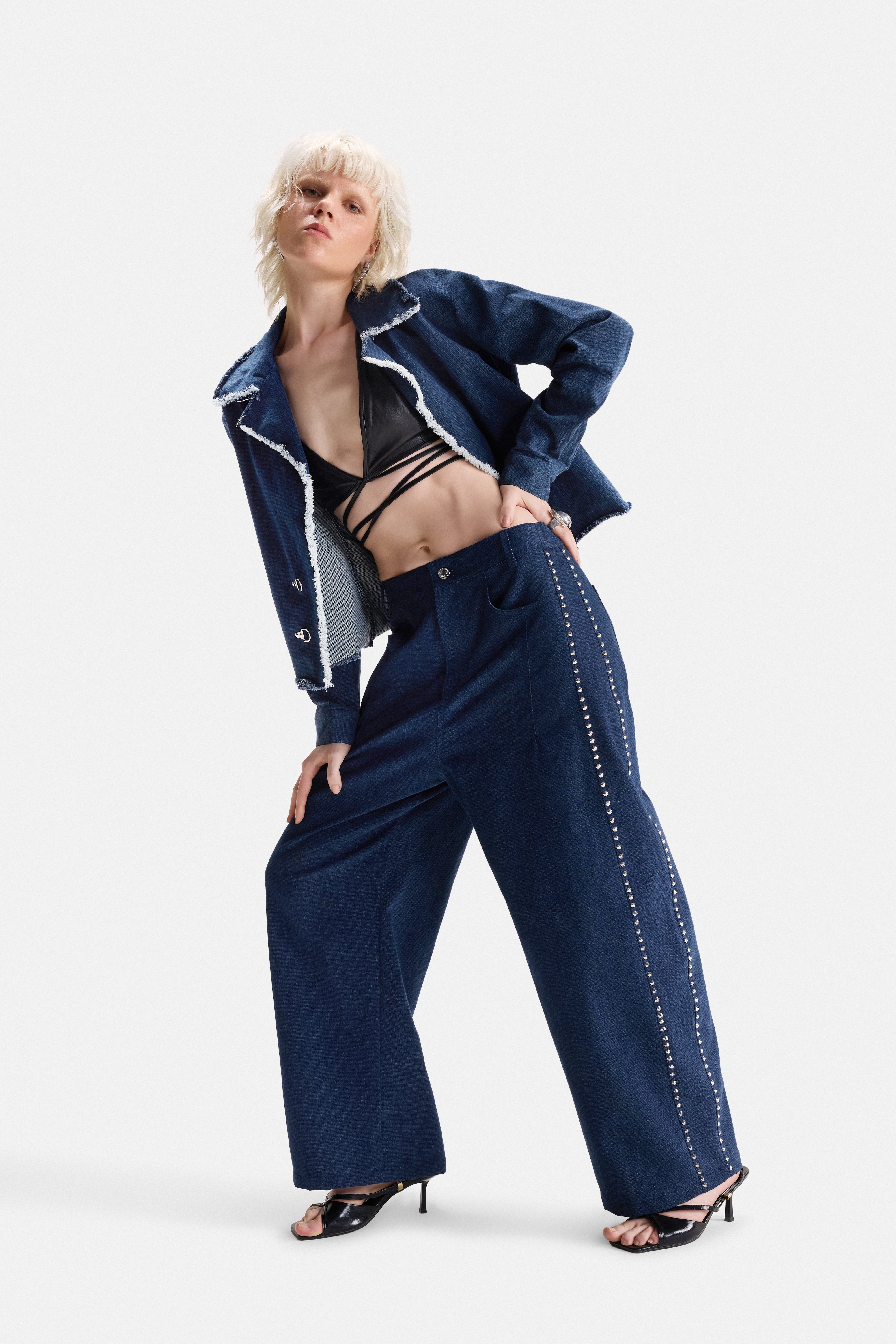 UNDONE – Frayed Denim Blazer