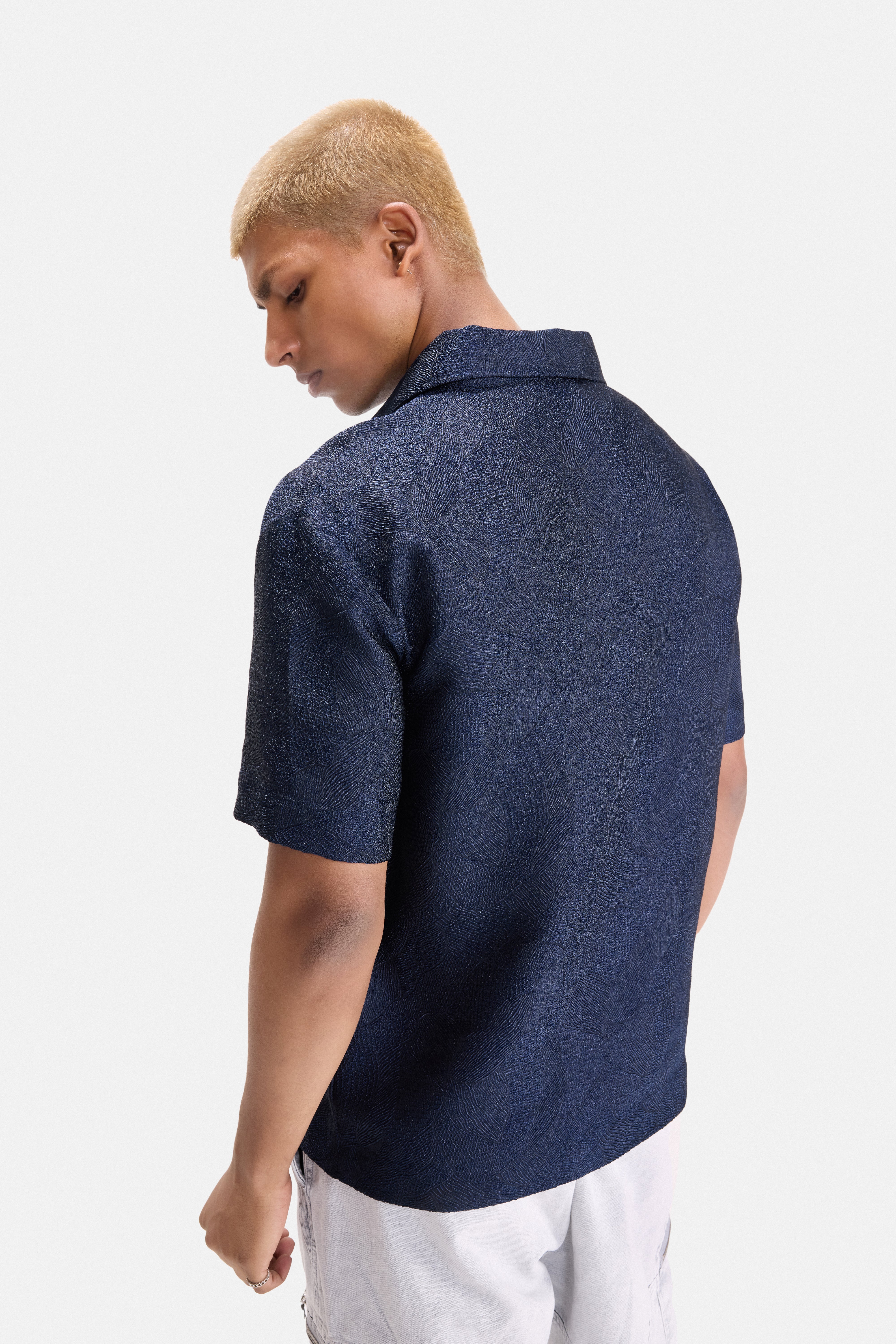 AZURE– Textured Resort Shirt