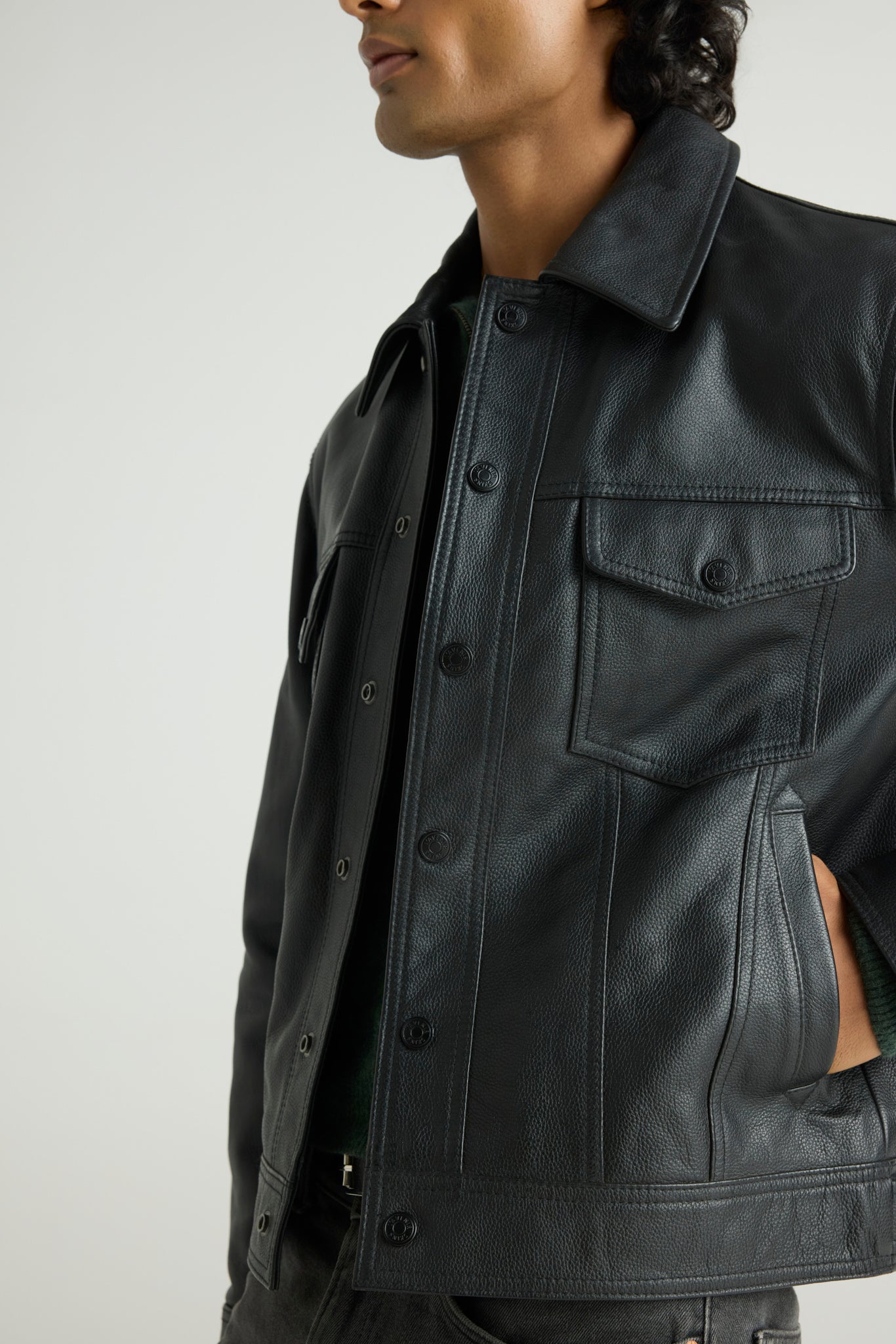 BASE - Classic Grained Leather Trucker