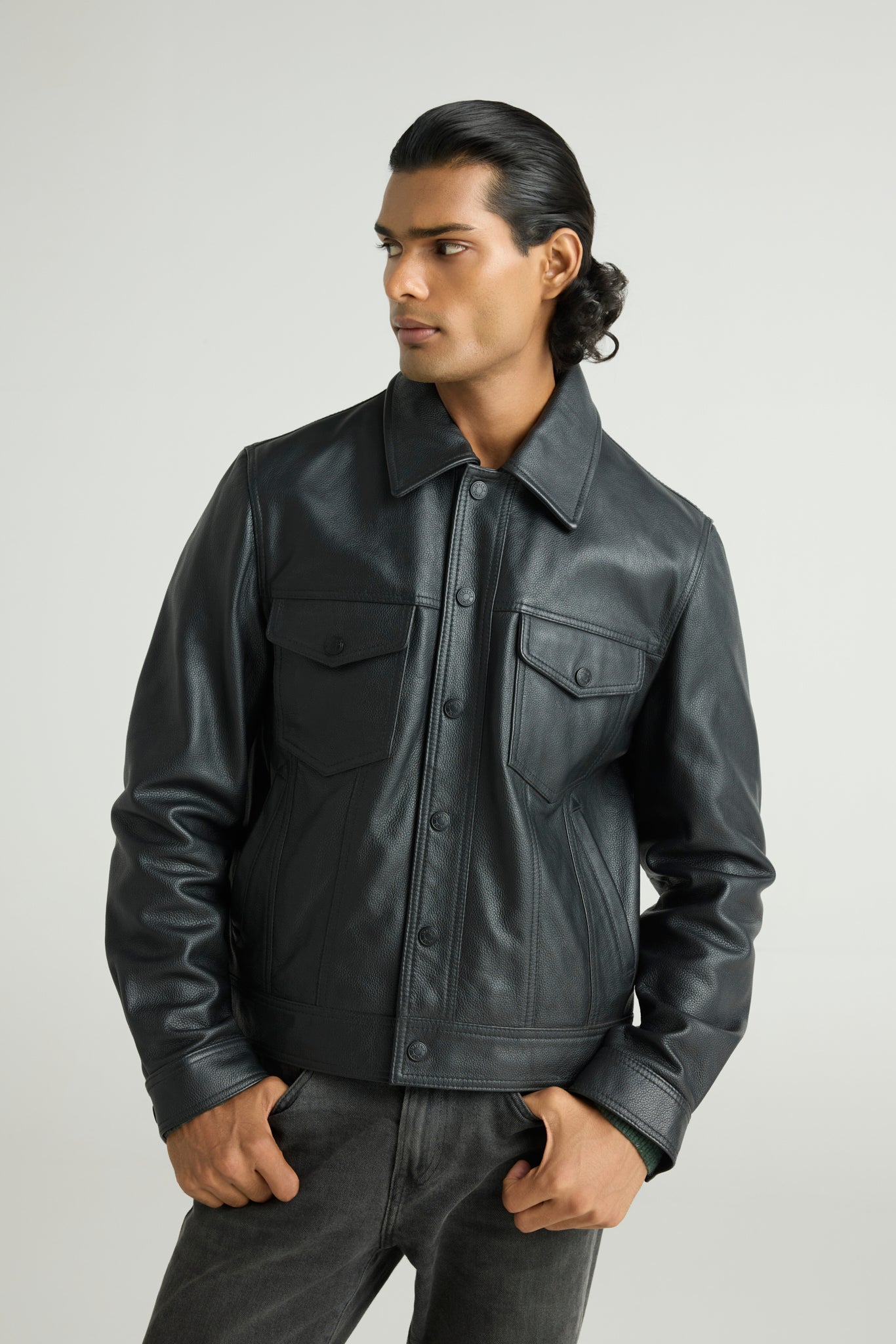 BASE - Classic Grained Leather Trucker