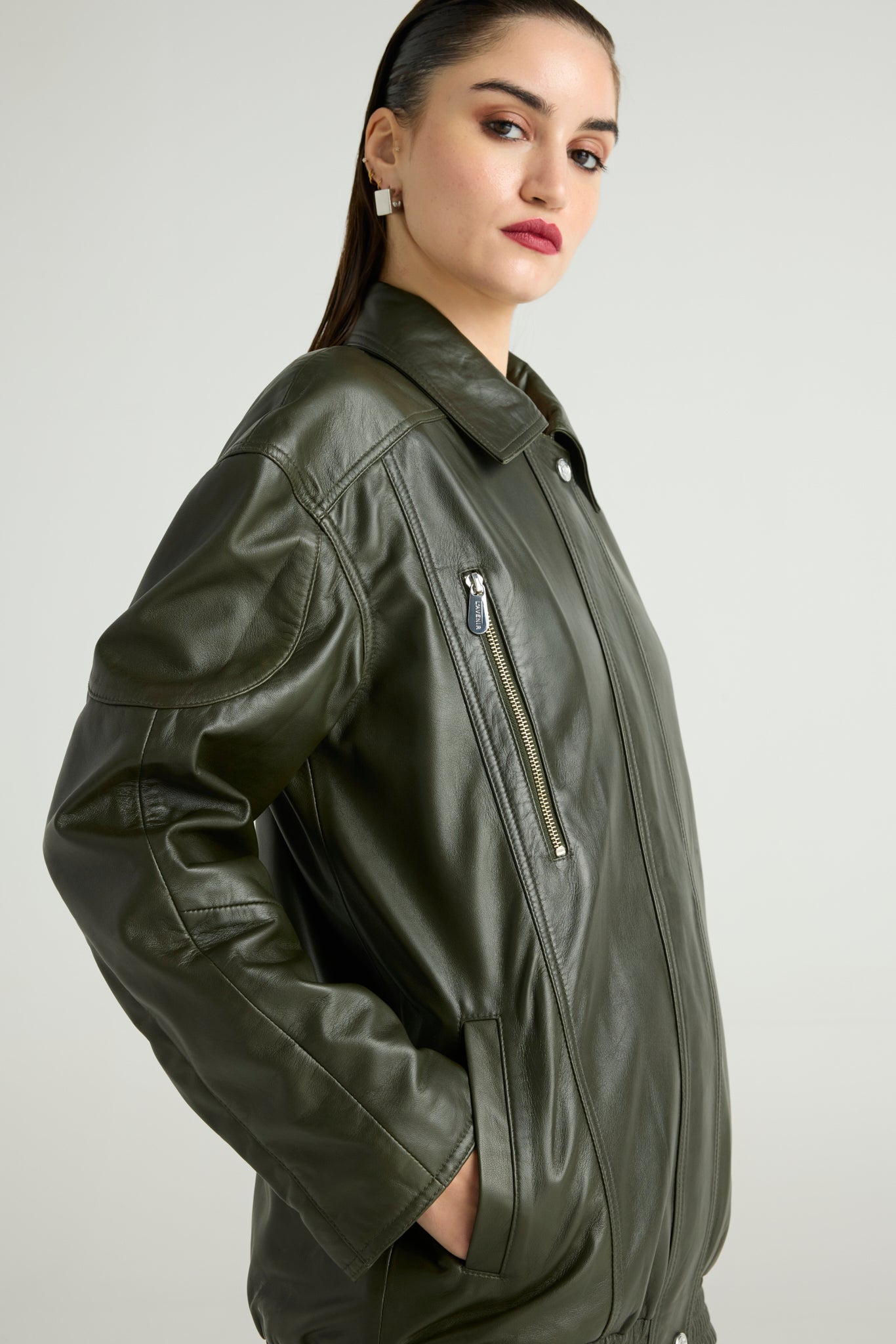 LORD - STATEMENT LEATHER BOMBER - Olive