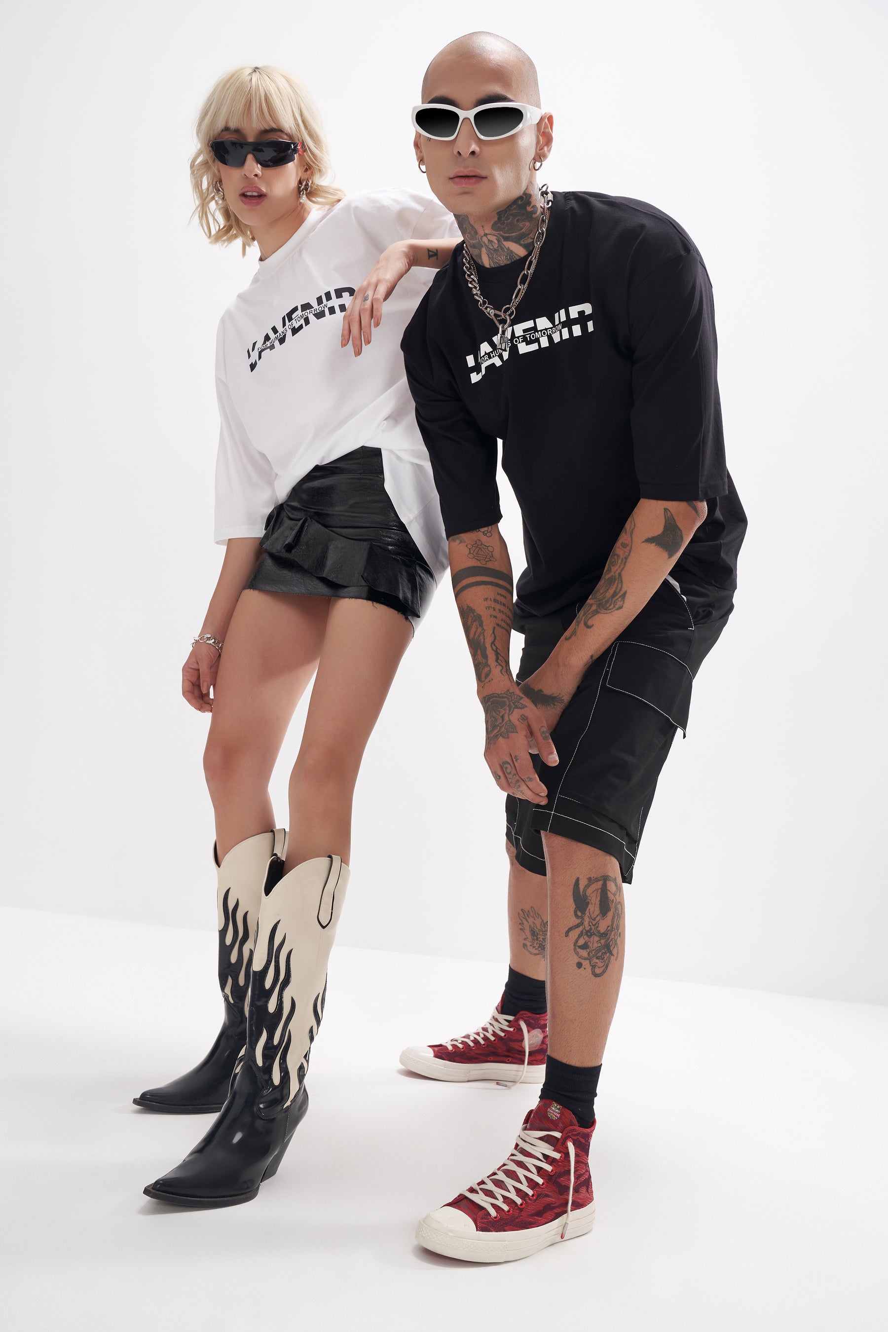HOT - Signature Oversized Unisex T-shirt - Black