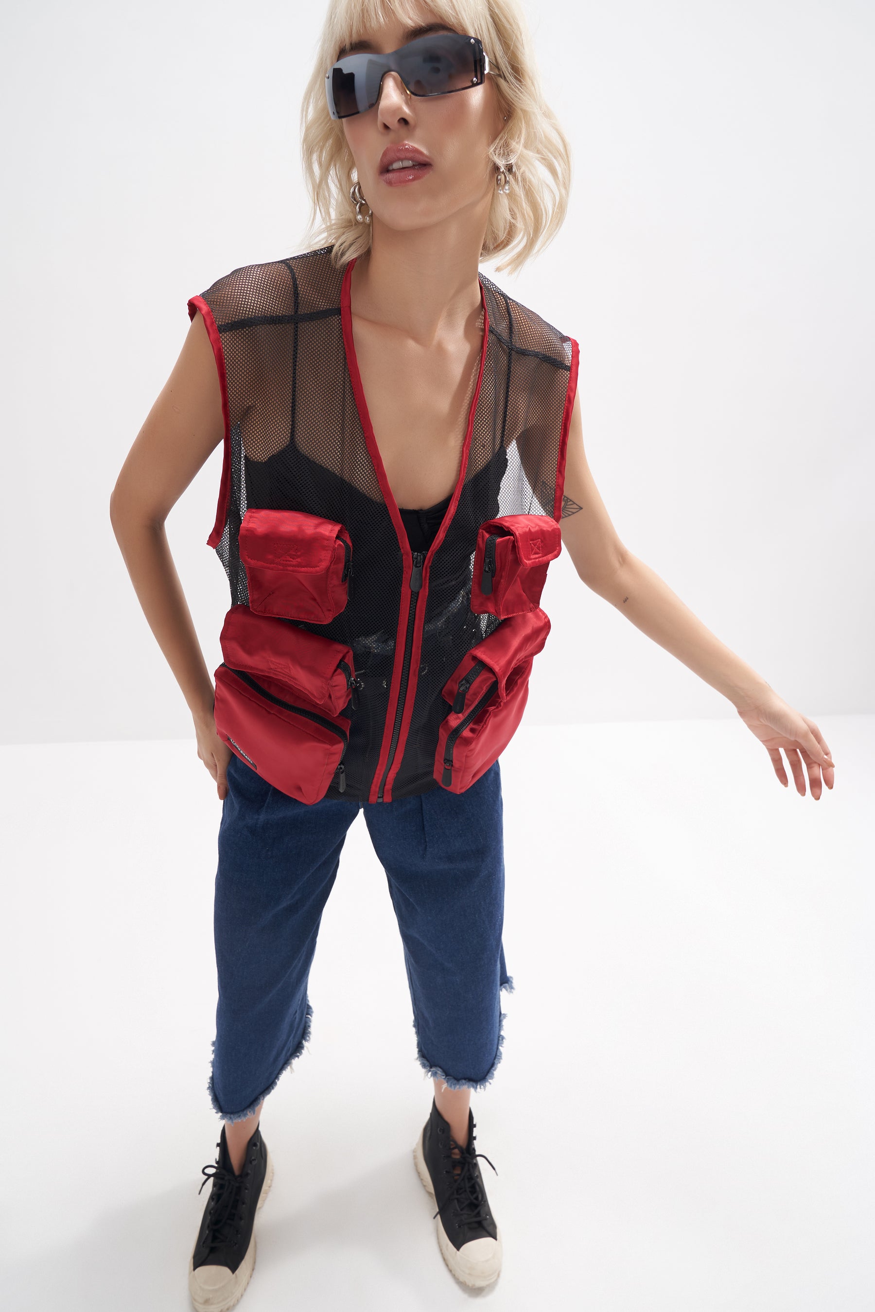 Uno - Unisex Mesh Nylon Utility Gilet - Black and Red