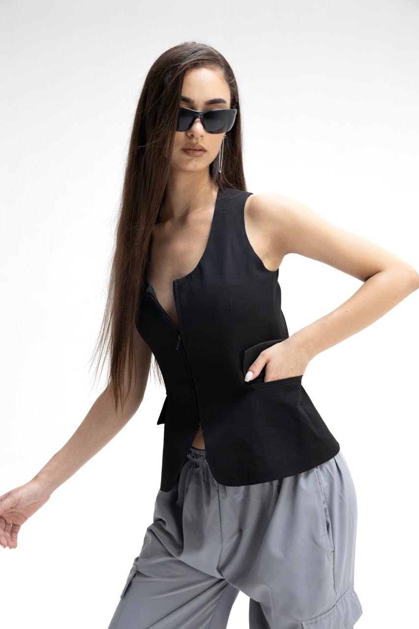 Sculpted Static Vest