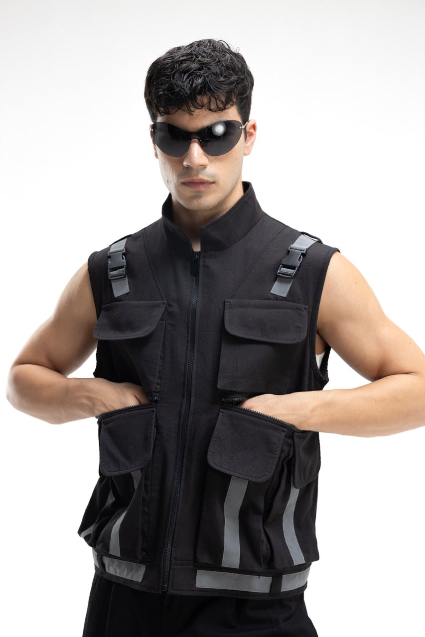 Strukt – Utility Tech Vest