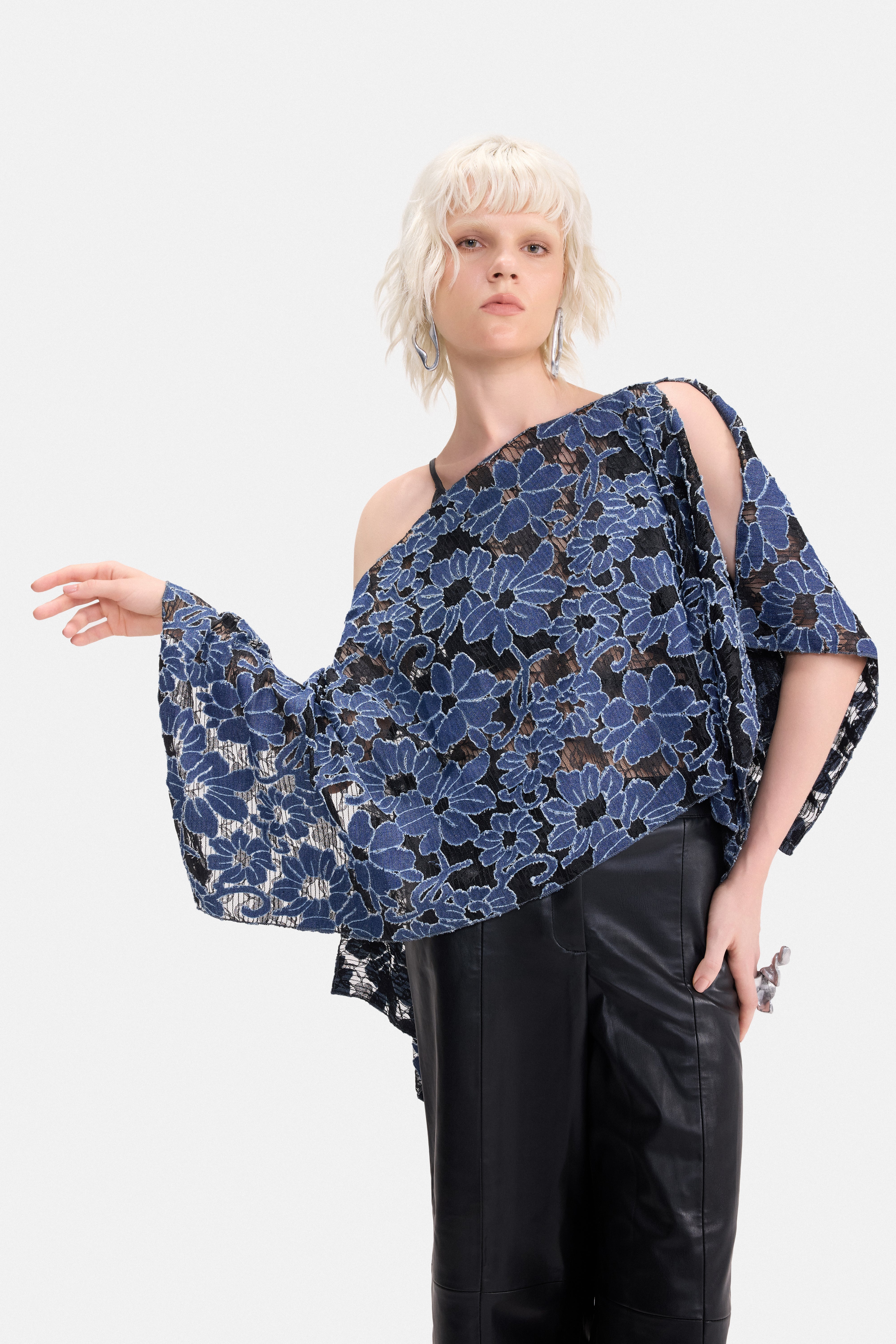 FREE FLOW - DENIM LACE CAPE TOP