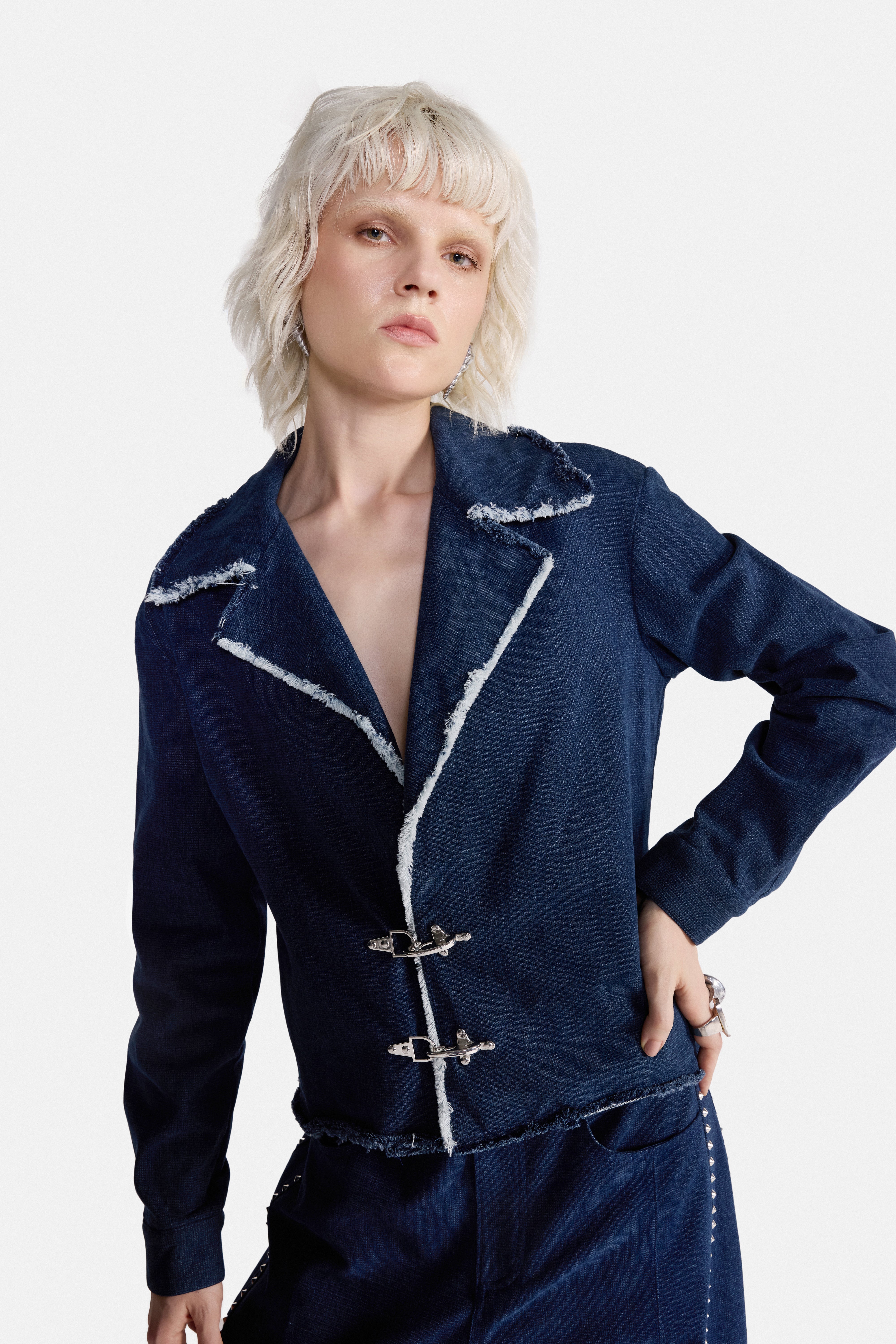 UNDONE – Frayed Denim Blazer