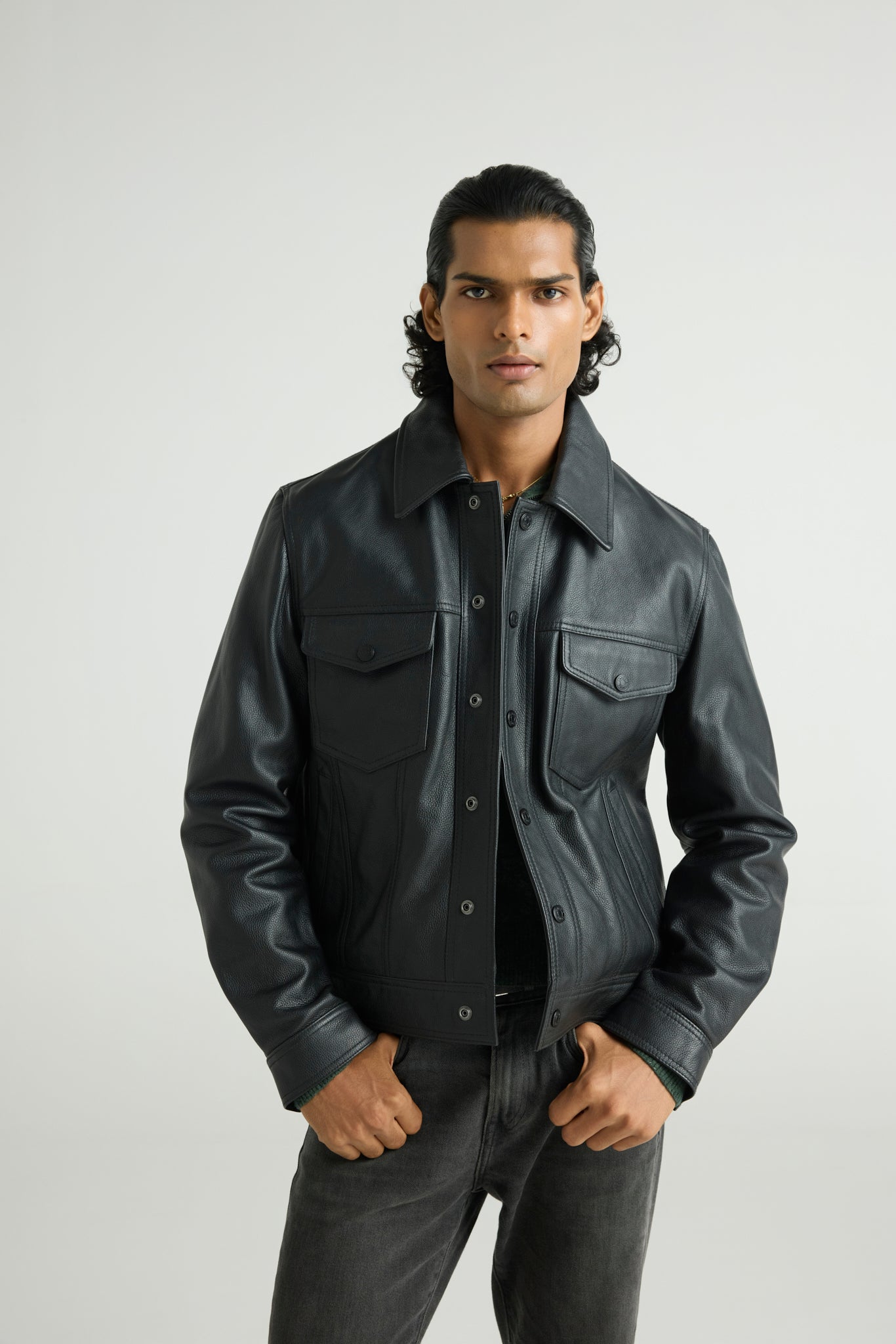 BASE - Classic Grained Leather Trucker