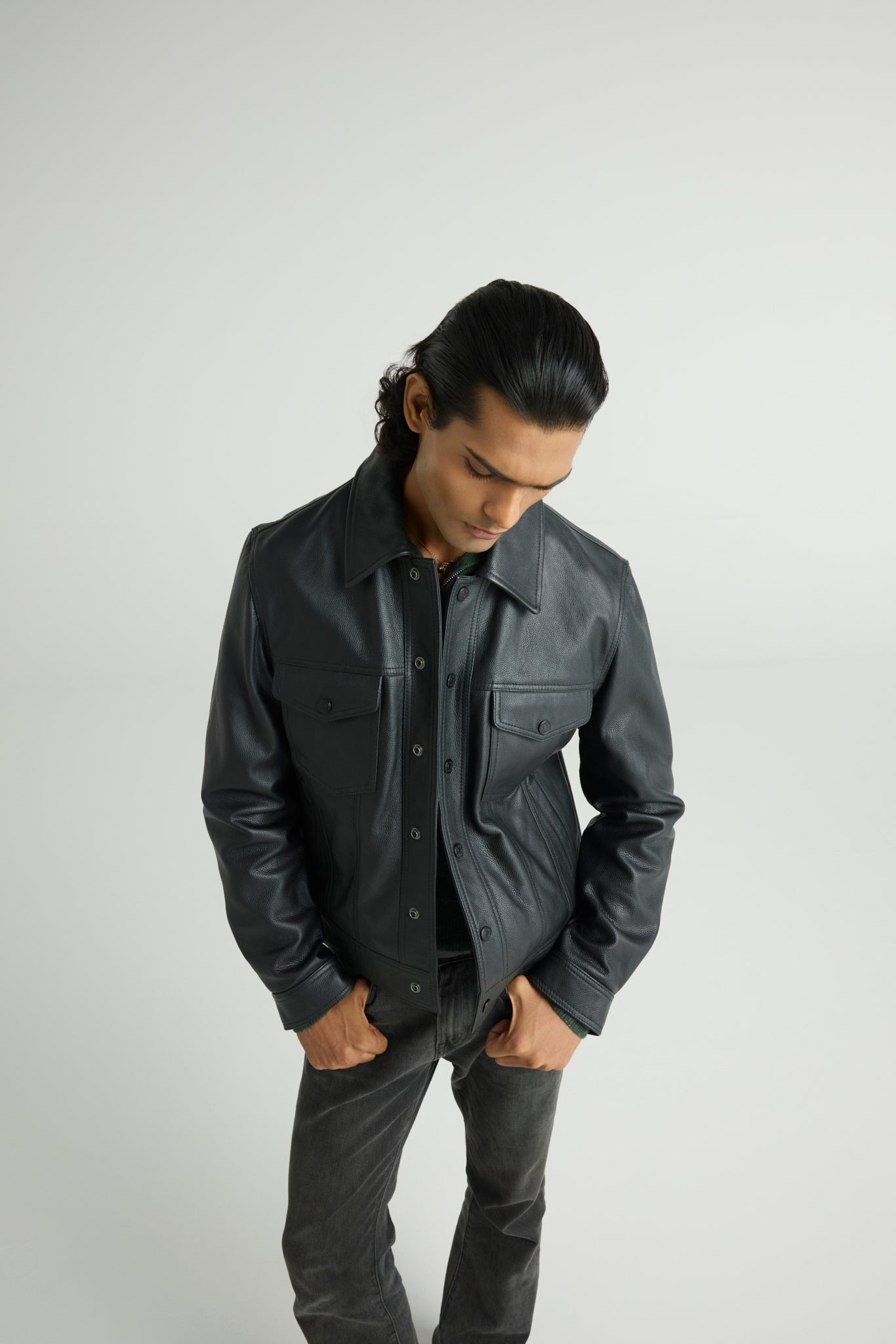 BASE - Classic Grained Leather Trucker