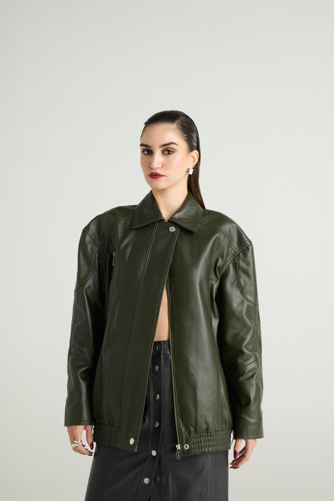 LORD - STATEMENT LEATHER BOMBER - Olive
