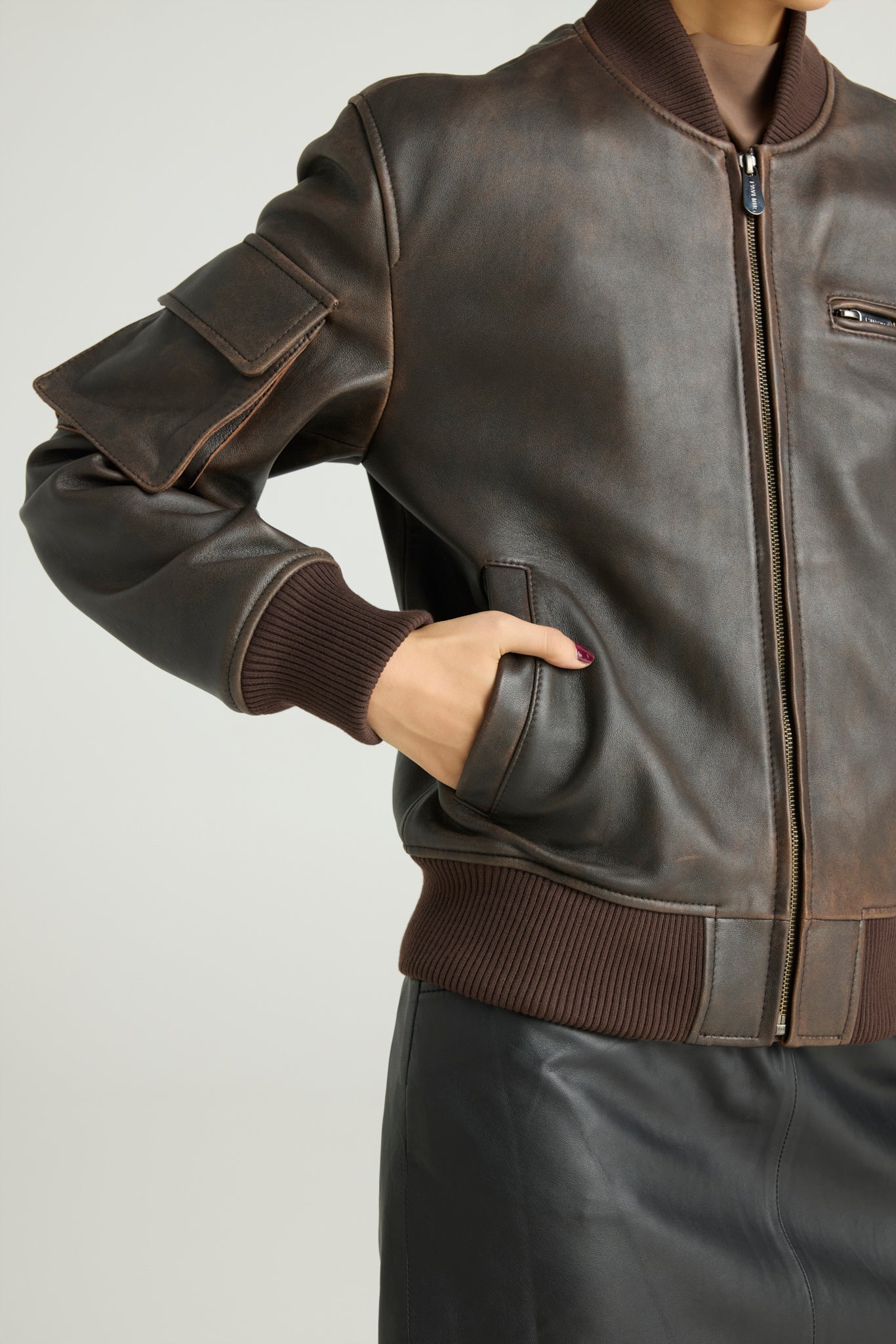 ESPRESSO - CROPPED BOMBER JACKET