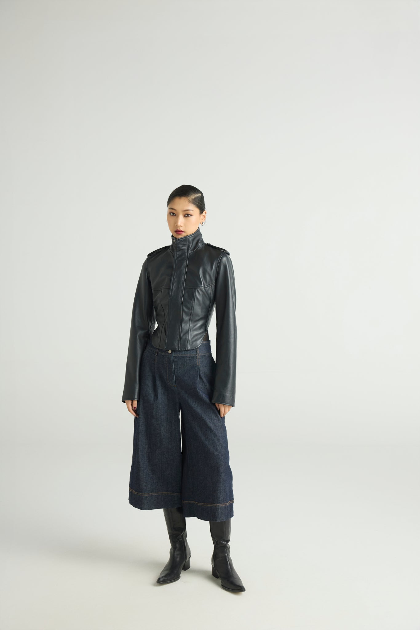 VIXEN — CROPPED LEATHER POWER JACKET